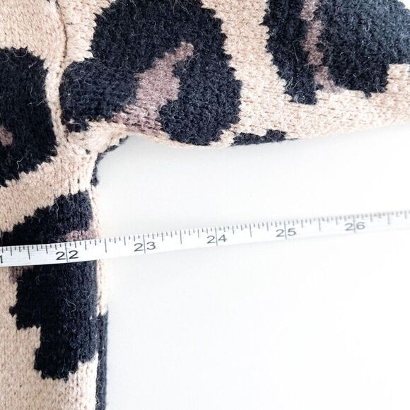 Adora // leopard sweater // Size large // EUC - Picture 8 of 11